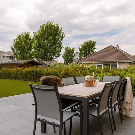 Fantastic Family With Beautiful Garden * Ostend