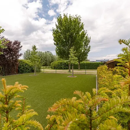 Apartment Fantastic Family With Beautiful Garden *