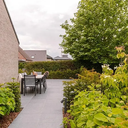 Fantastic Family With Beautiful Garden