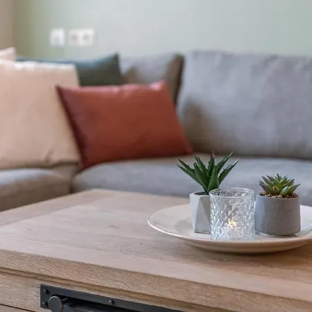 Fantastic Family With Beautiful Garden Apartment Ostend