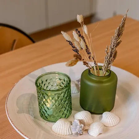 Fantastic Family With Beautiful Garden Apartment