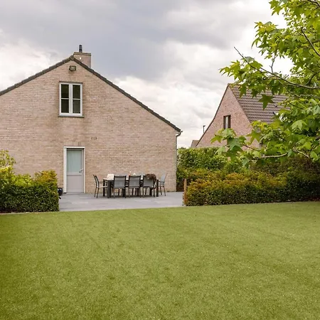 Fantastic Family With Beautiful Garden Ostend